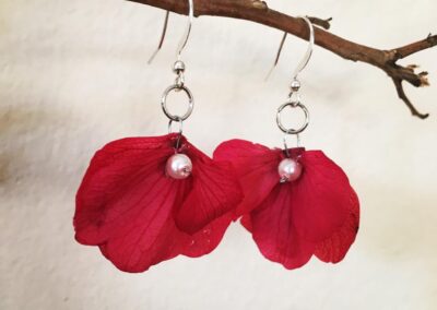 Fan-shaped, red hydrangea earrings.