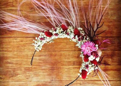 Feathered diadem with stipa pennata.